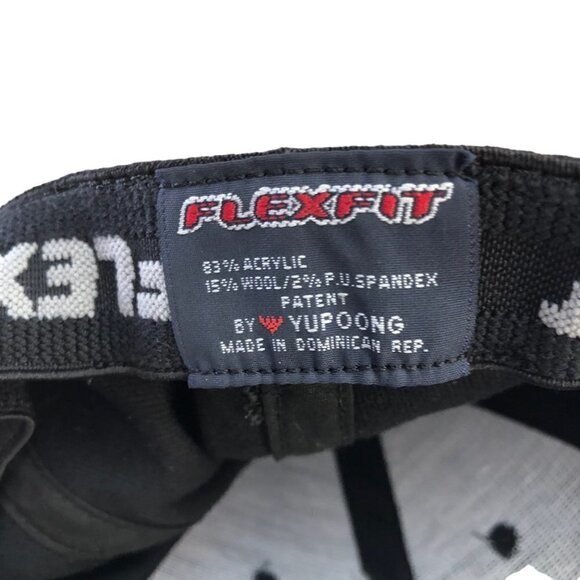 NWT Interlaken Fisheries Hat Cap Black Flexfit Precurved Bill Fishing Boat New - Picture 7 of 8